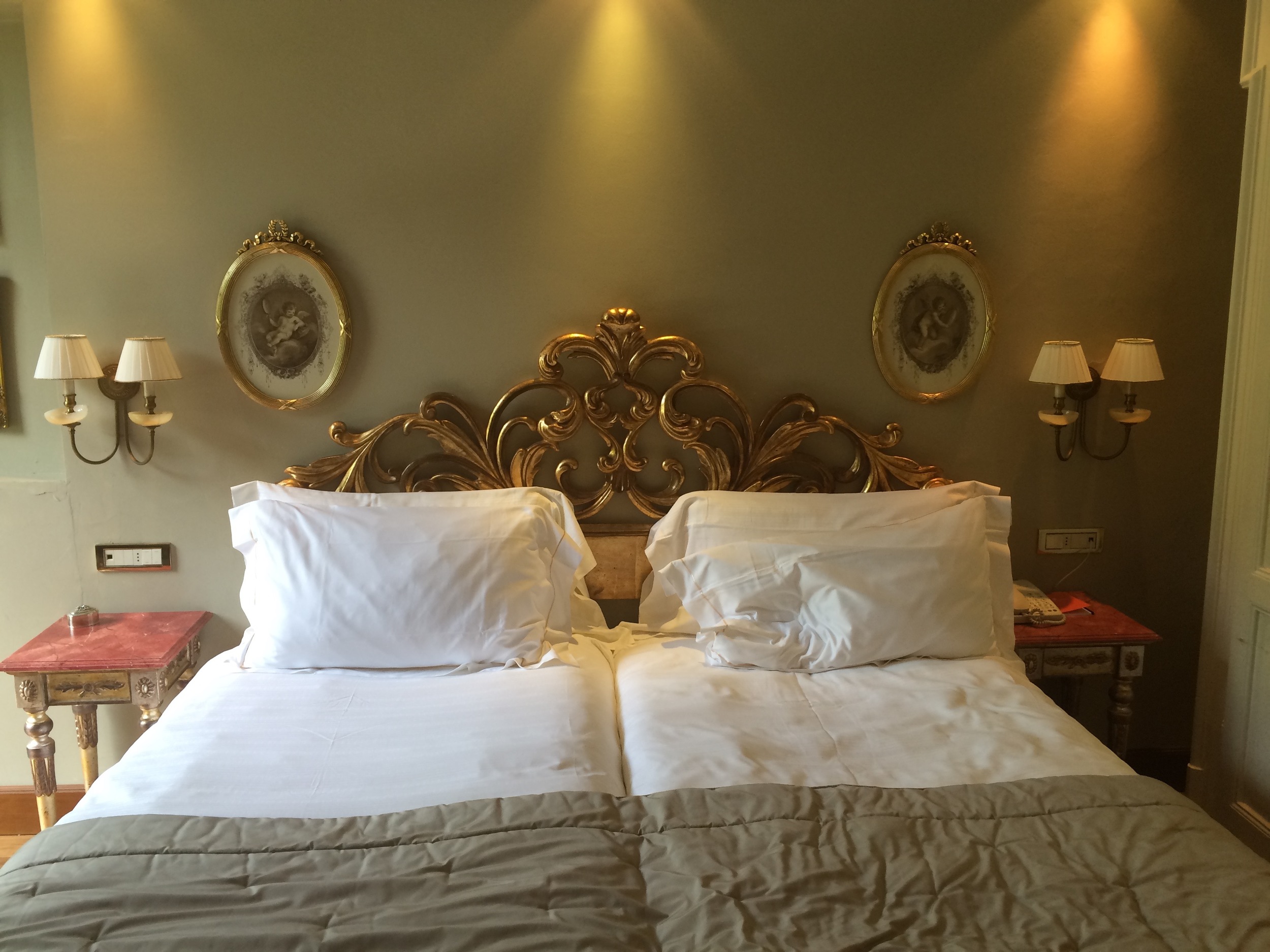 Luxuriously Rustic Bed